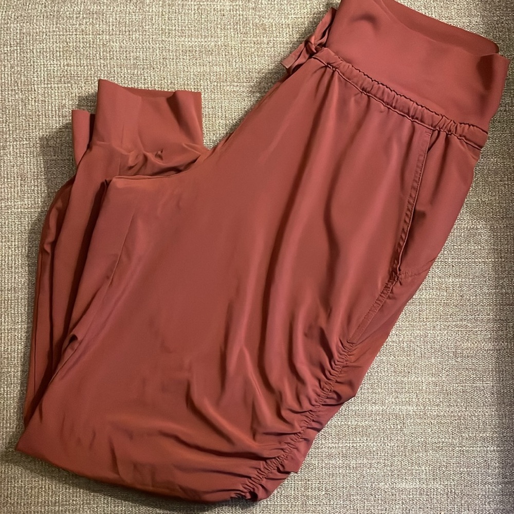 Athleta Rust Red Ruched Track Joggers - Picture 5 of 15